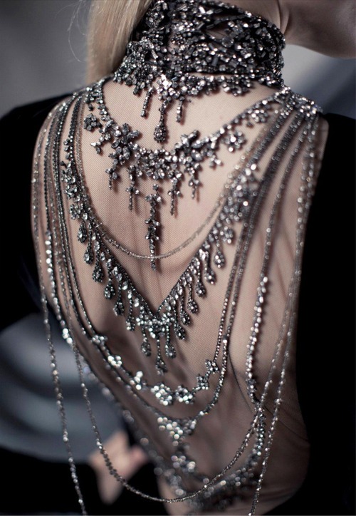 jewlesbacklessdress