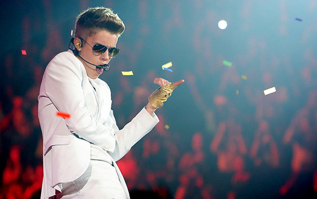 justin-bieber-best-male-artist