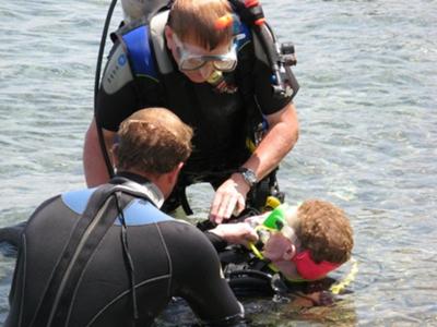 doreens-story-scuba-diving-with-a-disability-21403278