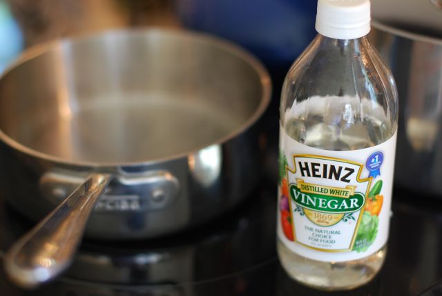 Pots-and-Pans-cleaning