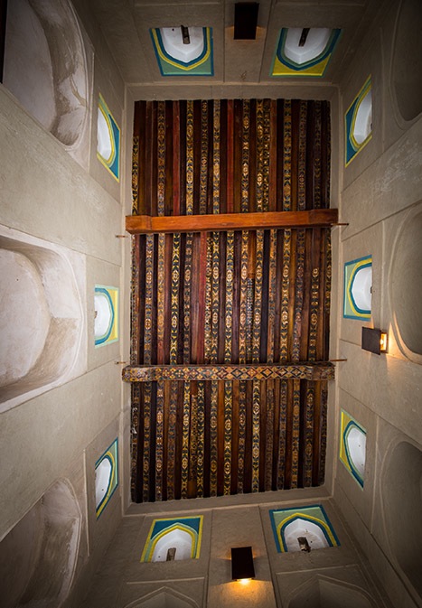 Ceiling decorations in Bahla Fort (Ahmed Al-Shukaili/pbase)