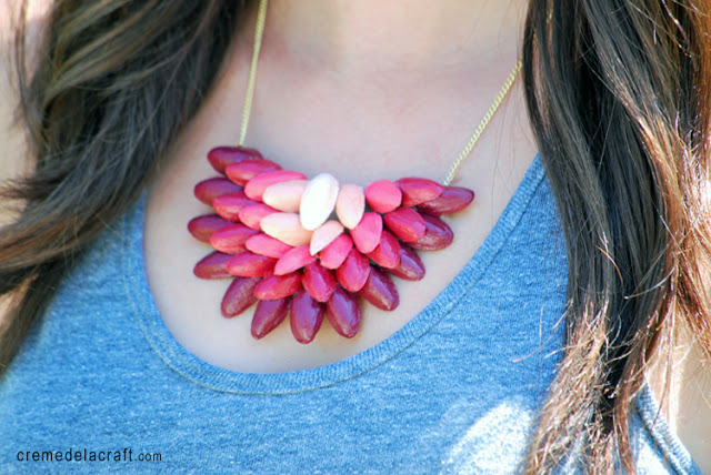 DIY-Project-Idea-Gift-Make-Ombre-Necklace-Jewelry-Pistachio-Shells-Craft-Upcycle