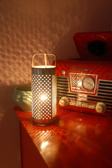 draft_lens17965858module150297625photo_1309082696Cheese_grater_lamp