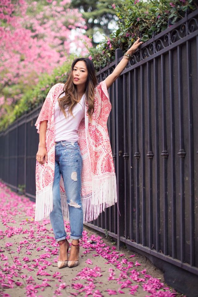large_101_Different_Ways_to_Wear_a_White_T-shirt-22