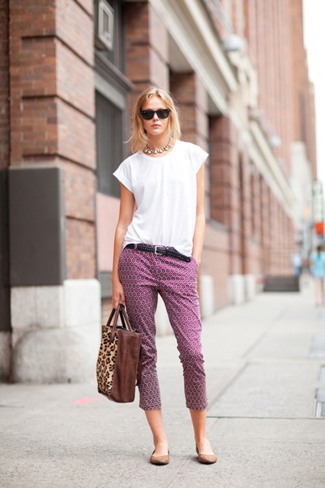 large_101_Different_Ways_to_Wear_a_White_T-shirt-55