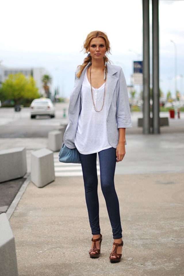 large_101_Different_Ways_to_Wear_a_White_T-shirt-9