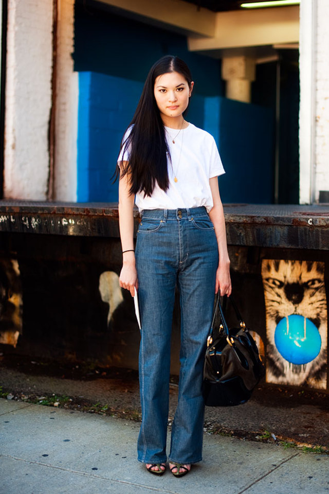 large_101_Different_Ways_to_Wear_a_White_T-shirt-94