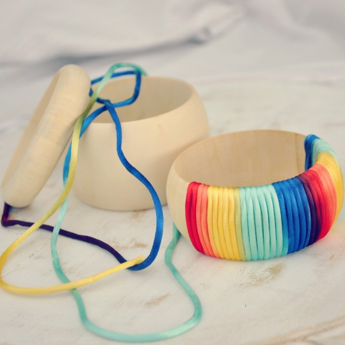 rainbow-ombre-bangle-DIY-680x680
