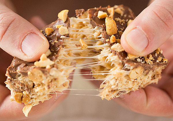 snickers-rice-krispies-treats-45-600