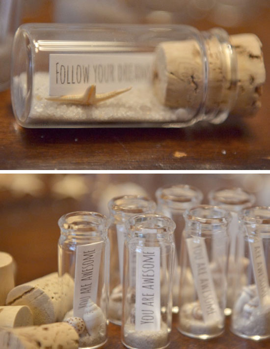 Message-in-a-Bottle-Favors-DIY-Beach-Wedding-Ideas-on-a-Budget