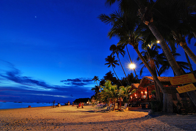 Boracay, Philippines (Chewy Chua/flickr)