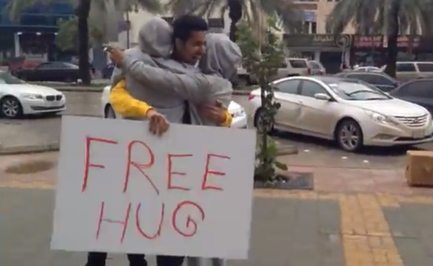 free-hug-2