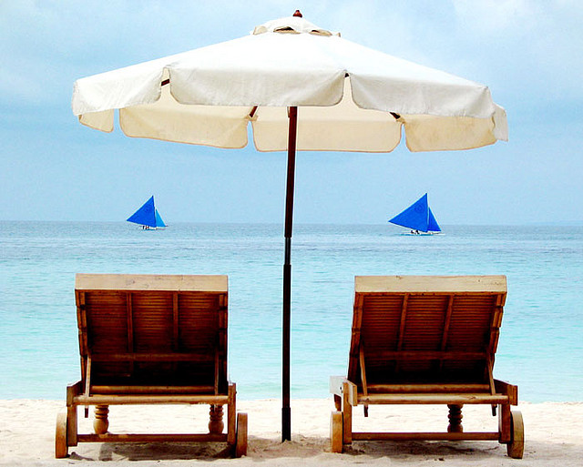 Boracay, Philippines (Roger Alcantara/flickr)