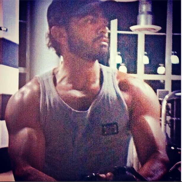 Tamer Hosny Flexing