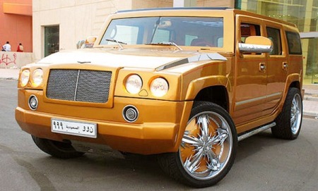 gold-hummer-h2-bentley-dubai-01