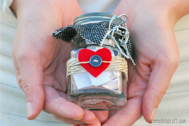 DIY-Craft-Make-Gift-Idea-Valentines-Day-Anniversary-10-Things-Love-You-Mason-Jar-634x423