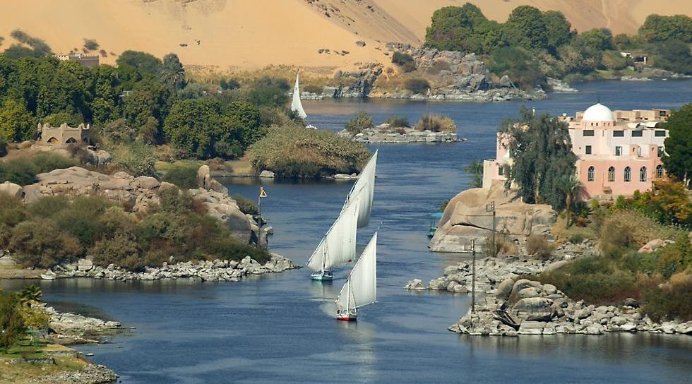 Aswan (Sam Valadi/flickr)