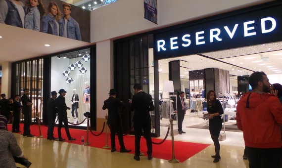 large-2452435496465231156