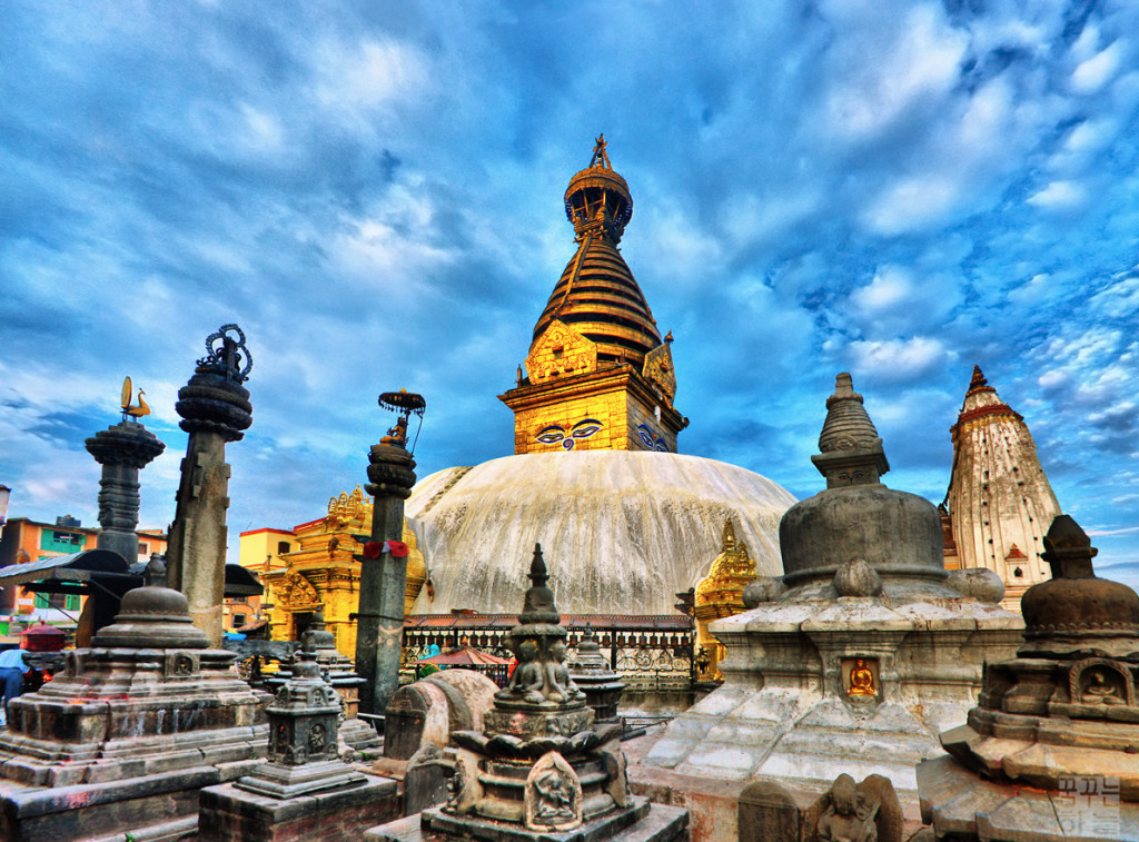 Swayambhunat Buddhist stupa (Dhilung Kirat/flickr)