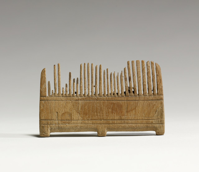 Egyptian_-_Wooden_Comb_-_Walters_61306