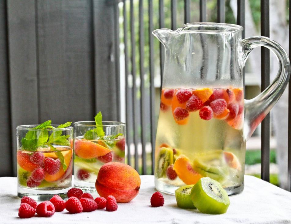 12 Detox Water Recipes that Are Delicious and Nutritious