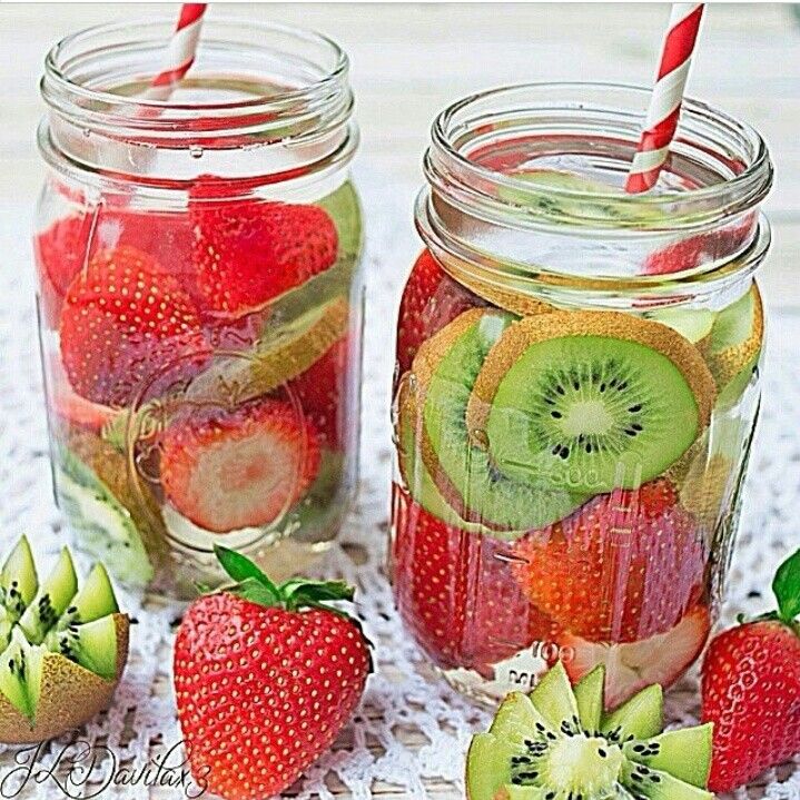 strawberry kiwi detox