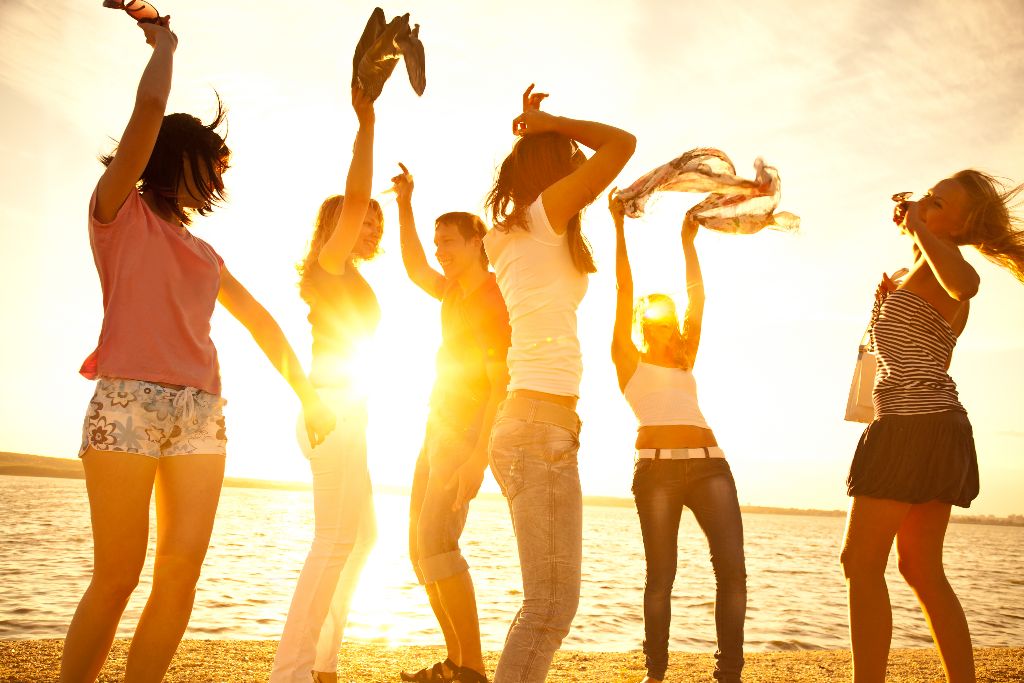131910134_dancing-on-beach