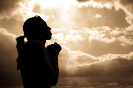 woman praying_0