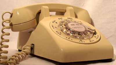 vintage-dial-phone