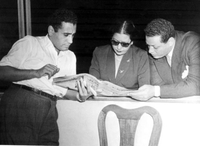 1944-محمد-حسنين-هيكل-وكوكب-الشرق-في-لقاء-ودي