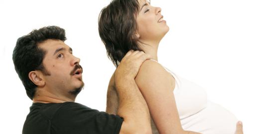 Stressed-husband-during-Wifes-pregnancy