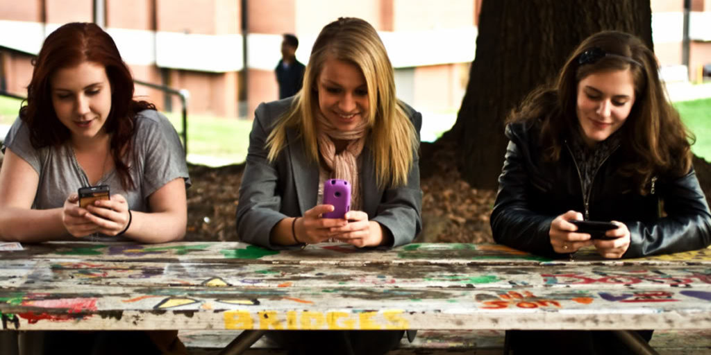 10 Signs Your Instagram Addiction Needs to Really, Really Stop