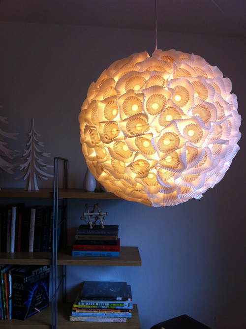 ds_diy_paper_chandelier_lit