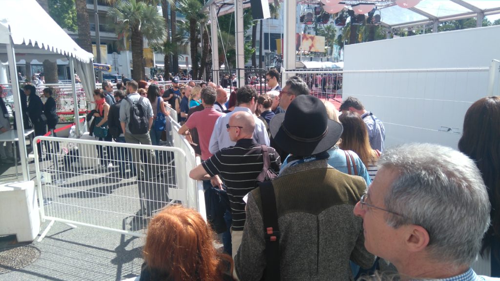 24 Images that Show the Unglamorous Side of the Cannes Film Festival