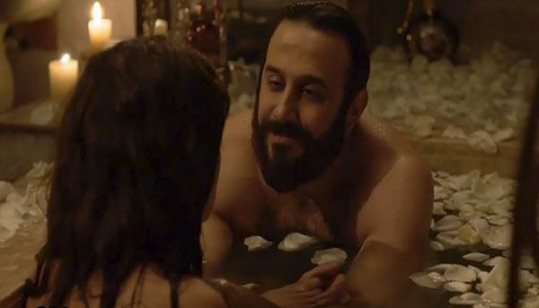 13 Things That Happen in Mosalsalat That Would Be Super Weird in Real Life