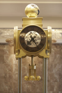 dubai_palm_clock_detail_fp