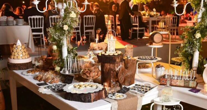 Food Review: Dousha’s Cupcakery Candy Table Is Almost Too Pretty to Eat