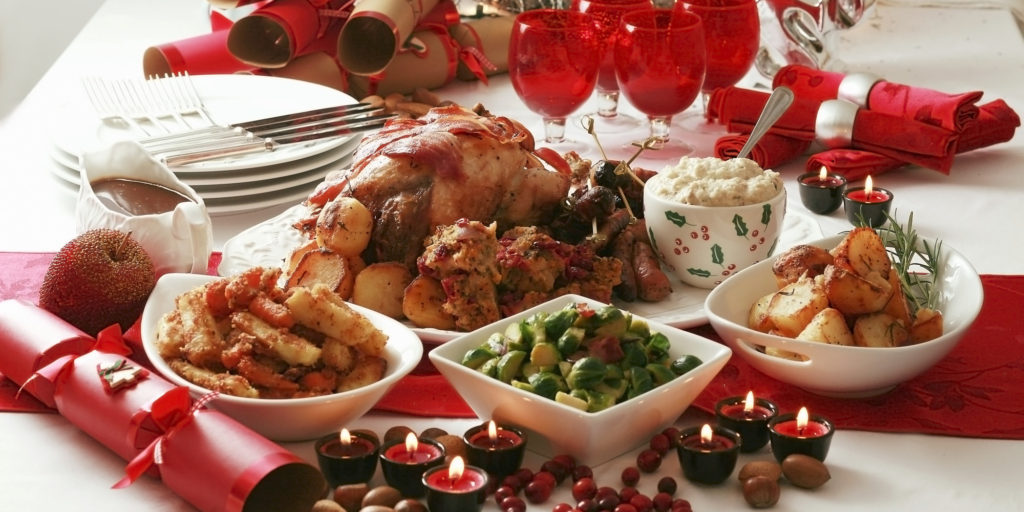 Muslim Man Offers Free Meals to Homeless and Elderly on Christmas Day