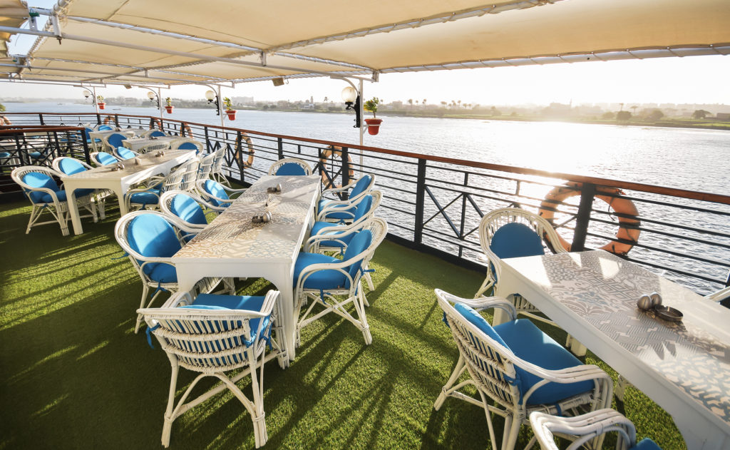 This Floating Maadi Restaurant Takes Instagrammable Food to a New Level