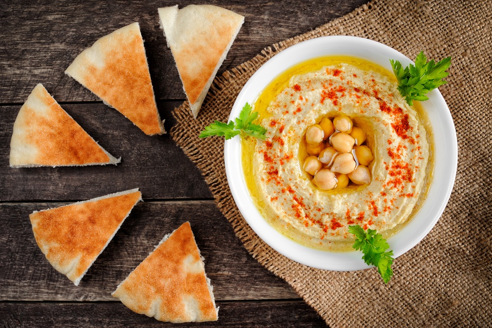 This Hummus Recipe Is So Easy It’s Going to Make Your Heart Sing