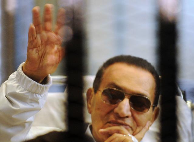 Hosni Mubarak Gets Released and Returns to His Heliopolis Villa