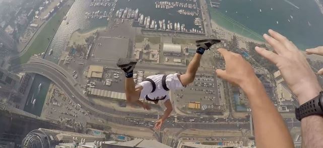 VIDEO: Three Friends Jump from the Top of a Dubai Skyscraper