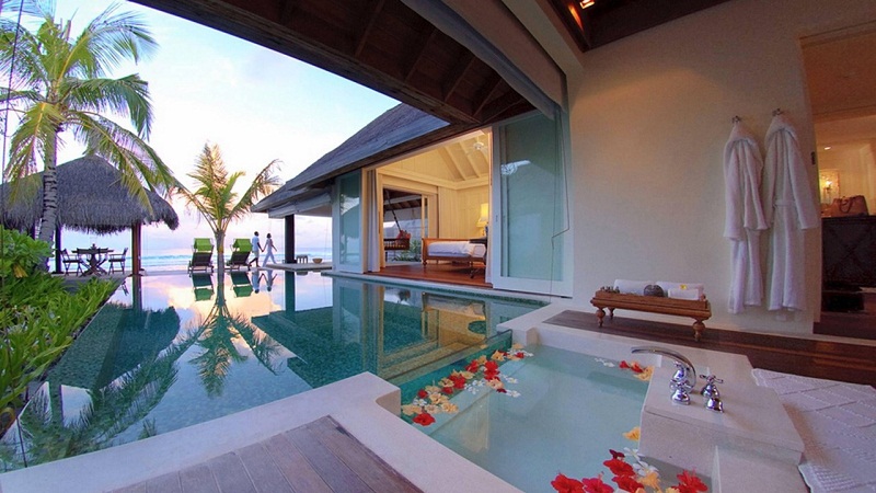 Will Women Be Allowed to Wear Bikinis in Saudi Arabia?