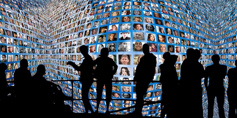 You’ll Now Need a Licence to be a Social Media Influencer in the UAE