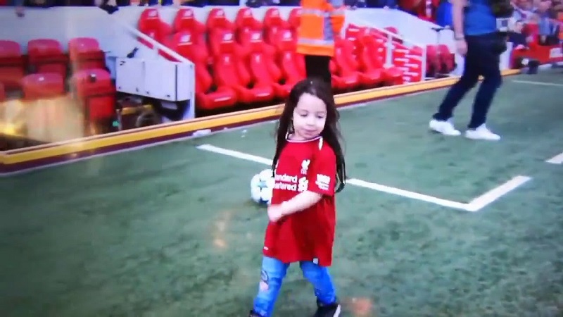 Video: UK’s Youngest Sweetheart, Makka Mo Salah, Just Stole the Show From her Father!