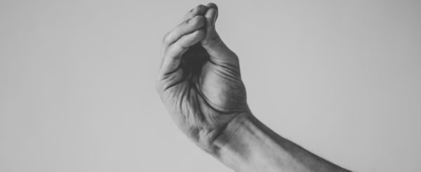 Unique Arab Hand Gestures and Their Different Meanings Around the World