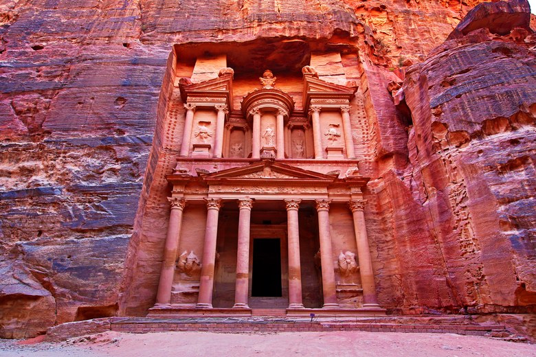 https://www.vogue.com/article/jordan-petra-travel-guide