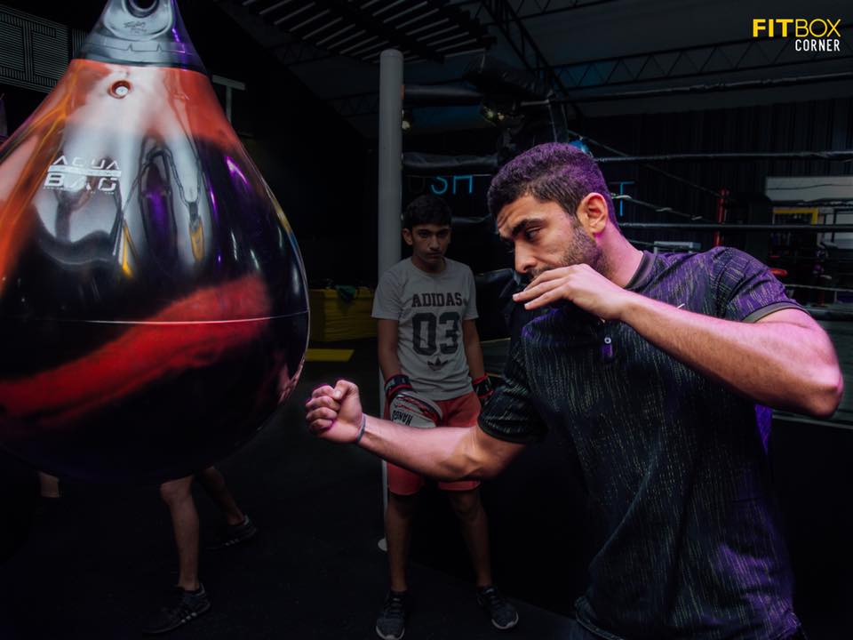 https://www.facebook.com/fitboxcorner/photos/a.2036158399757834/2114766161897057/?type=3&theater