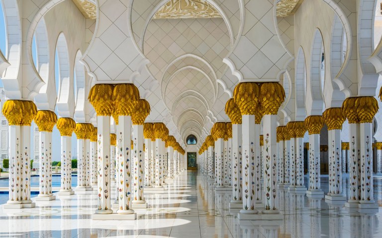 As Friday Prayers Reopen, Here are 10 Incredible Mosques from the UAE