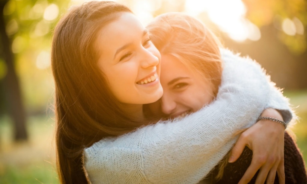 Healthy Friendships: 6 Important Signs of A Good Friend